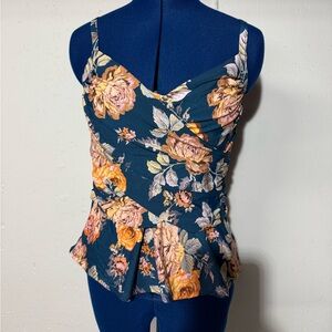 Jantzen Women's swim top never worn